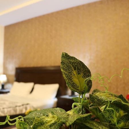 Cozy Studio Apartment In Bahria Town Rawalpindi Eksteriør billede