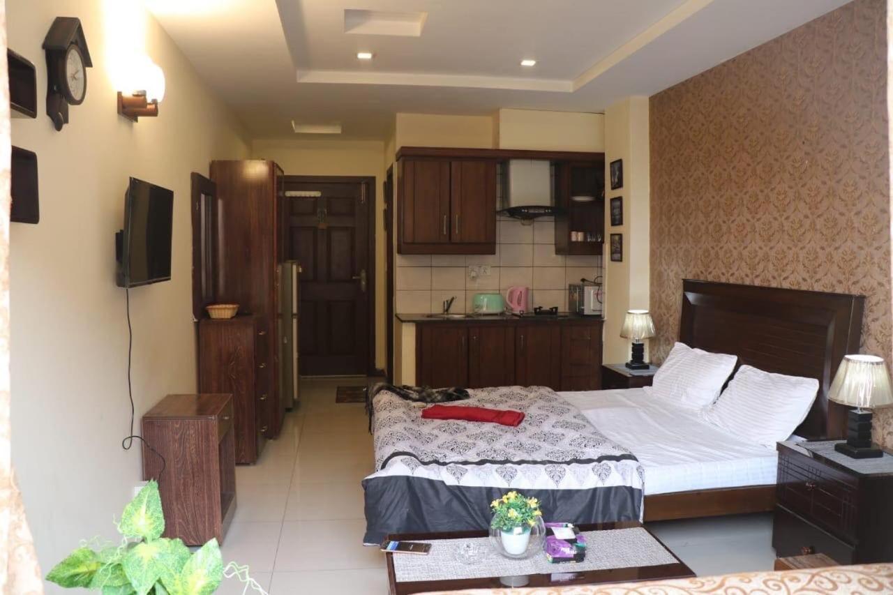 Cozy Studio Apartment In Bahria Town Rawalpindi Eksteriør billede
